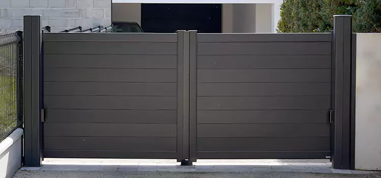 Common Residential Gate Issues We Resolve in Woodstock, IL